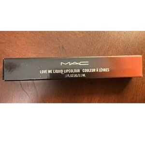 MAC Love Me Liquid Lipcolor lipstick 485 BRAGGING RIGHTS
full size .loz New